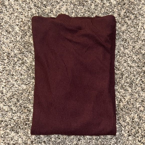 High Neck Ribbed Tee - Picture 4 of 4